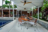 Afbeelding uit fotogalerij van Hidden oasis Spacious luxury, 50 meter from Surin Beach in Surin Beach