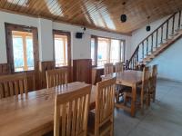 Φωτογραφία από το άλμπουμ του Leela Home - Full Mountain View σε Manāli