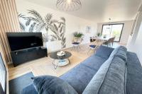 Posedenie v ubytovaní Duplex neuf Hyper Design - Piscine chauffée