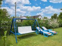Vonkajšia záhrada v ubytovaní Apartment Gagarin 1 - MAF136 by Interhome