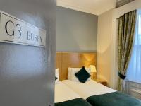 Postel nebo postele na pokoji v ubytování The Windermere Hotel, London