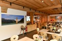 TV a/nebo společenská místnost v ubytování Roadhotel Vinschgau