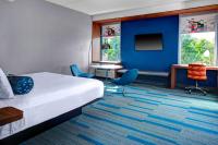 Aloft Raleigh Durham Airport Brier Creekにあるテレビまたはエンターテインメントセンター