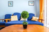 Posedenie v ubytovaní Apartment near the beach with a huge terrace patio, wifi and parking
