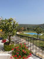 Bazén v ubytování Spectacular Penthouse apartment in magnificent San Roque Club nebo v jeho okolí