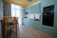 Kuchyň nebo kuchyňský kout v ubytování Bird Nest Suites
