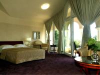 Łóżko lub łóżka w pokoju w obiekcie Hotel Villa Vera