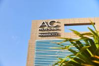 AC Hotel by Marriott Miami Airport West/Doralに飾ってある許可証、賞状、看板またはその他の書類