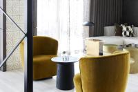 AC Hotel by Marriott Miami Airport West/Doralにあるシーティングエリア