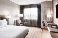AC Hotel by Marriott Miami Airport West/Doralにあるベッド