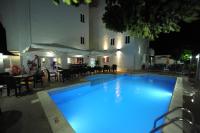 Bazén v ubytovaní Ialysos City Hotel alebo v jeho blízkosti
