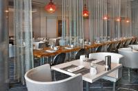 Renaissance Edmonton Airport Hotelにあるレストランまたは飲食店