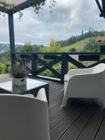 Przyroda w pobliżu tego domu w stylu alpejskim