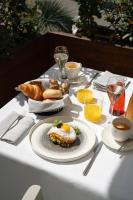 Jídlo v hotelu nebo okolí