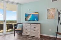 TV&#47;Unterhaltungsangebot in der Unterkunft 5 Star Resort 11th Fl Stunning Sunrise 2BR 2BA King Suite,Pools ,Shuttle or Walk to Beach