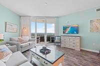 TV&#47;Unterhaltungsangebot in der Unterkunft 5 Star Resort 11th Fl Stunning Sunrise 2BR 2BA King Suite,Pools ,Shuttle or Walk to Beach