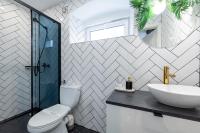 Kúpeľňa v ubytovaní 7apartments przy Termach Cieplickich