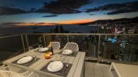 Balkón nebo terasa v ubytování Skyline Floor 28 Sea Views