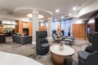 Courtyard by Marriott Toronto Vaughanにあるシーティングエリア