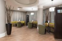 Courtyard by Marriott Toronto Vaughanにあるシーティングエリア