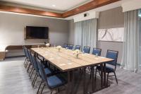 Courtyard by Marriott Toronto Vaughanにあるビジネスエリアまたは会議室