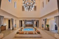 Bazén v ubytování Al Wathba, a Luxury Collection Desert Resort & Spa, Abu Dhabi nebo v jeho okolí