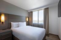Residence Inn by Marriott Cancun Hotel Zoneにあるベッド