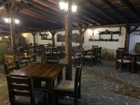 Restaurace v ubytování Семеен хотел БОНЖУР