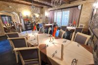 Un restaurant sau alt loc unde se poate mânca la Pansion Bernarda Nova