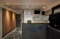 Eight Rest Hostel Jong-roにあるテレビまたはエンターテインメントセンター