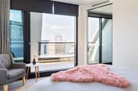 Penthouse Apartment Collingwoodにあるベッド
