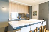 Penthouse Apartment Collingwoodにあるキッチンまたは簡易キッチン