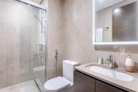 Koupelna v ubytování STAY BY LATINEM Luxury 1BR Holiday Home CV A2811 near Burj Khalifa