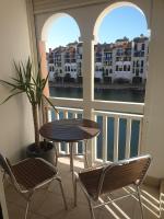 Balkón alebo terasa v ubytovaní Superbe appartement moderne avec piscine