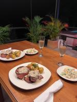 Mâncare la sau în apropiere de această cabană