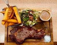 Jídlo v hotelu nebo okolí