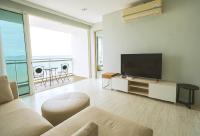 TV a/nebo společenská místnost v ubytování Veranda Residences Pattaya By Phung