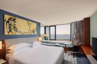 Postel nebo postele na pokoji v ubytování Sheraton Istanbul Atakoy Hotel