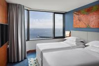 Postel nebo postele na pokoji v ubytování Sheraton Istanbul Atakoy Hotel