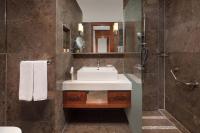 Koupelna v ubytování Sheraton Istanbul Atakoy Hotel