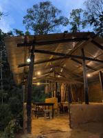 Patio nebo venkovní prostory v ubytování Woodland Hideaway in Sinharaja