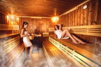Hostia v ubytovaní Ski & Wellness Residence Družba