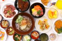 ホテルの敷地内または近くでの食事または食べ物