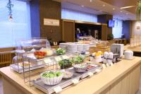ホテルの敷地内または近くでの食事または食べ物
