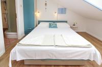 Postel nebo postele na pokoji v ubytování Apartments Silvija Cubranic