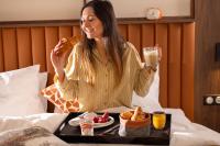 ホテルの敷地内または近くでの食事または食べ物