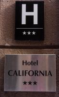 Certifikát, hodnocení, plakát nebo jiný dokument vystavený v ubytování Hotel California