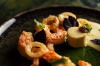ホテルの敷地内または近くでの食事または食べ物