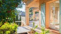 Ogród w obiekcie Belle villa provençale avec piscine privée