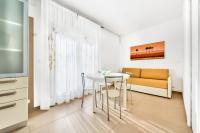 A seating area at Jesolo Sun Beach House - Host Solution